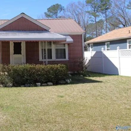 Buy this 3 bed house on 3100 Cantrell Street in Gadsden, AL 35903