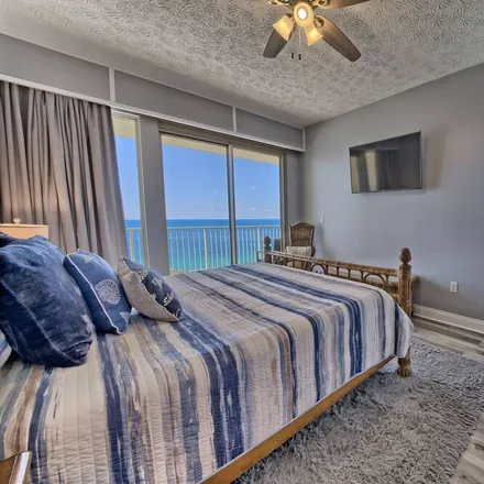 Rent this 3 bed condo on Panama City Beach