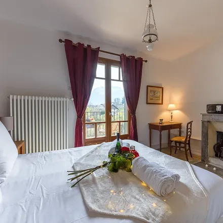 Rent this 5 bed house on Saint-Jorioz in Route du Laudon, 74410 Machevaz