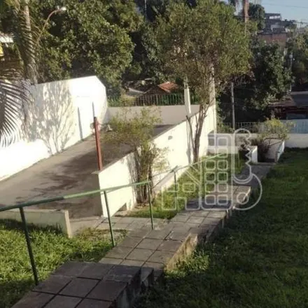 Buy this 3 bed house on Rua Rio Branco in Venda da Cruz, São Gonçalo - RJ