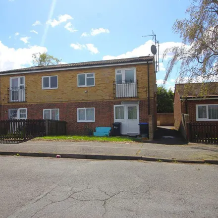 Image 5 - Silverdale Road, Northampton, NN3 2TP, United Kingdom - Apartment for rent
