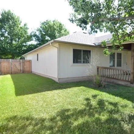 Image 5 - 422 Zebra Drive, Kyle, TX 78640, USA - House for rent