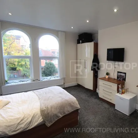 Image 3 - Bainbrigge Road, Leeds, LS6 3AD, United Kingdom - House for rent