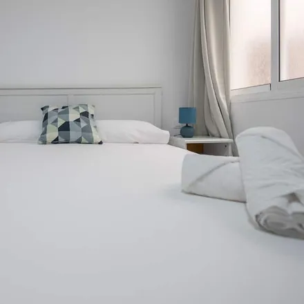 Rent this 3 bed apartment on Las Palmas de Gran Canaria in Calle Lucas Fernández Navarro, 1