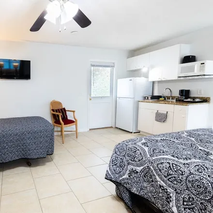 Image 2 - Cape Coral, FL - Apartment for rent
