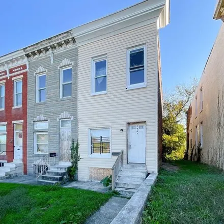 Image 2 - 2907 Frederick Avenue, Baltimore, MD 21223, USA - House for sale