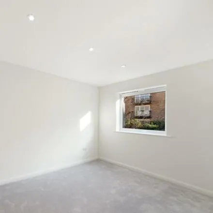 Image 9 - Albert Mews, 2-12 Albert Mews, Ratcliffe, London, E14 8EH, United Kingdom - Townhouse for rent