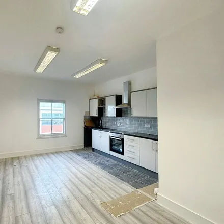 Rent this studio apartment on 75 Regent Road in Leicester, LE1 6YF