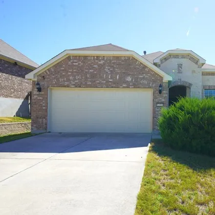 Rent this 3 bed house on Hunt Lane in San Antonio, TX 78227
