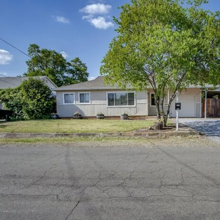 Buy this 3 bed house on 1113 2nd Street in Redding, CA 96002