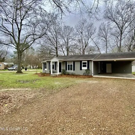 Image 2 - 325 North Utica Street, Terry, MS 39170, USA - House for sale