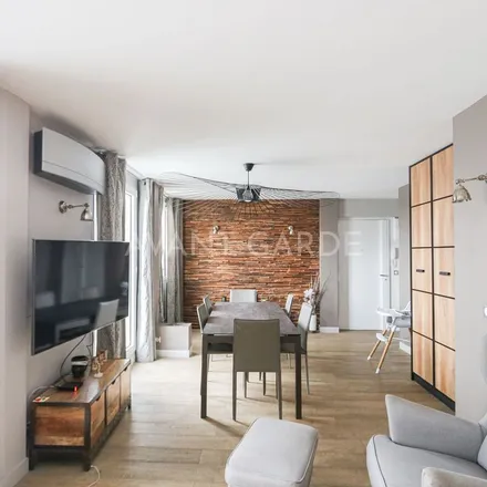 Image 5 - 94 Rue Castagnary, 75015 Paris, France - Apartment for rent