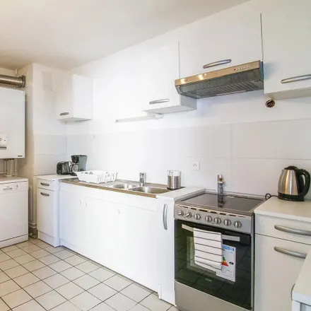 Image 7 - 7 Avenue de l'Alsace-Lorraine, 92500 Rueil-Malmaison, France - Apartment for rent