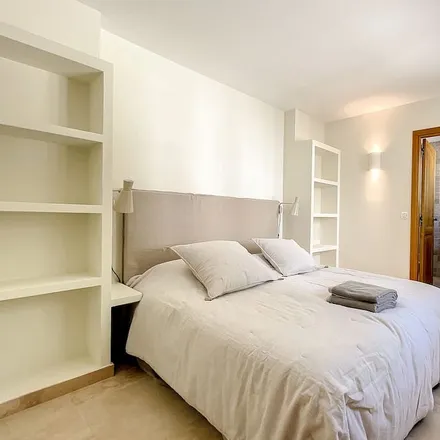 Rent this 5 bed house on La Colle-sur-Loup in Rue Max Barel, 06480 La Colle-sur-Loup