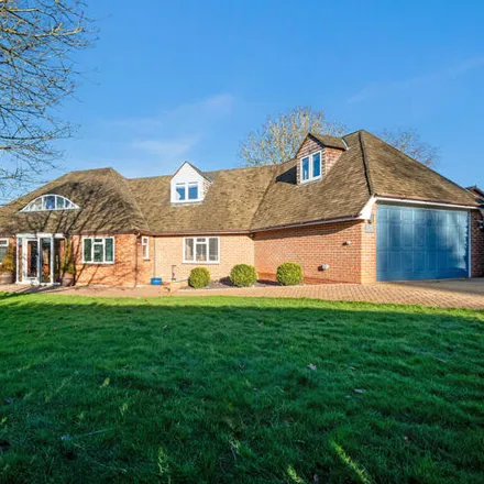 Buy this 4 bed house on Berry Hill Road in Adderbury, OX17 3HF
