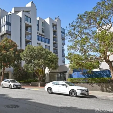 Rent this 2 bed condo on 150-156 Lombard Street in San Francisco, CA 94113