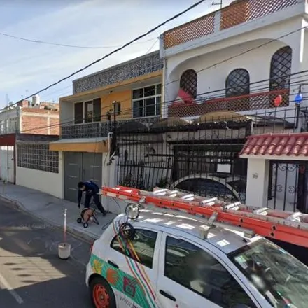 Buy this 3 bed house on Retorno 38 de Cecilio Robelo in Venustiano Carranza, 15900 Mexico City