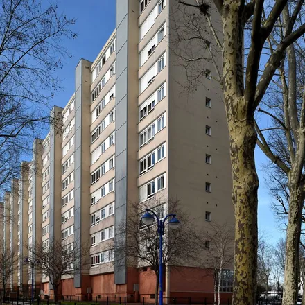 Image 5 - 16 Rue du 18 Juin 1940, 92110 Clichy, France - Apartment for rent