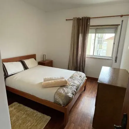 Rent this 2 bed apartment on Escolas Moinhos da Arroja in Rua Alice Cruz, 2675-563 Odivelas