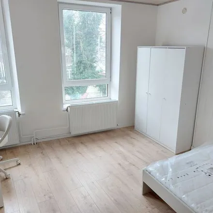 Rent this 4 bed apartment on Rue du Roton 141 in 6000 Charleroi, Belgium