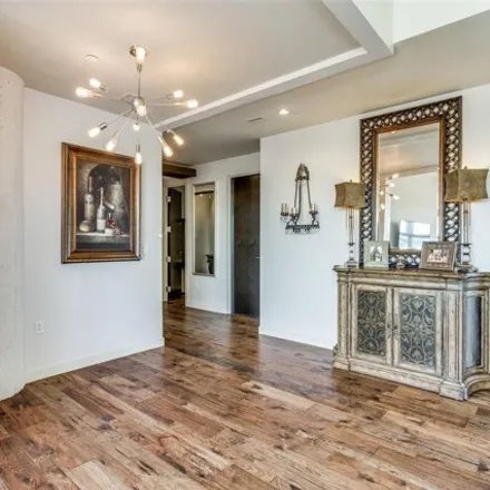 Image 4 - Montgomery Plaza, 2600 West 7th Street, Fort Worth, TX 76107, USA - Condo for sale
