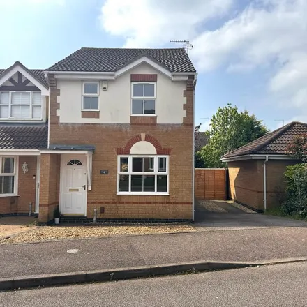 Rent this 3 bed house on Lordswood Close in Wootton, NN4 6BP