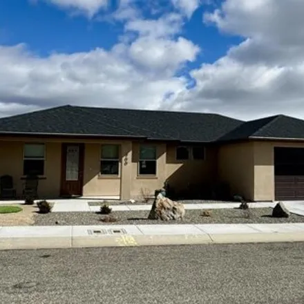 Image 1 - 806 Lonnie Lane, Winnemucca, NV 89445, USA - House for sale