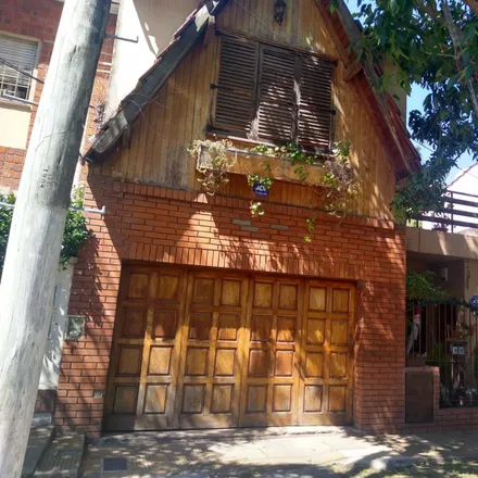 Buy this studio house on 1006 - Aviador Mascías 7202 in Partido de Tres de Febrero, 1687 Ciudad Jardín Lomas del Palomar