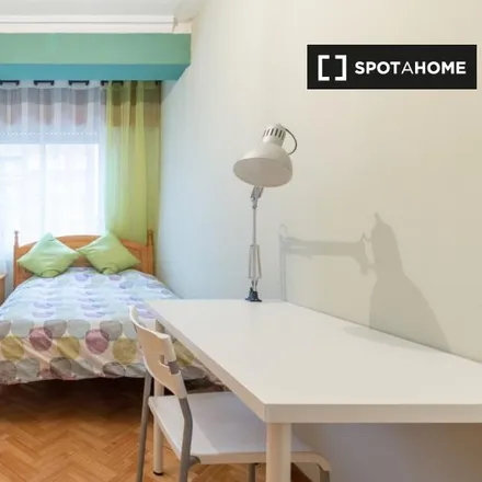 Rent this 6 bed room on Carlos y Marypaz in Avenida Caballería Española, 28807 Alcalá de Henares