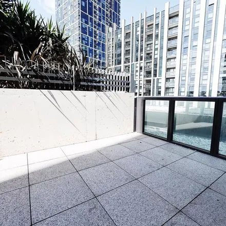 Image 1 - Concavo, 9 Waterside Place, Docklands VIC 3008, Australia - Apartment for rent