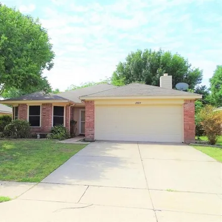 Rent this 3 bed house on 2827 Briargrove Lane in McKinney, TX 75071