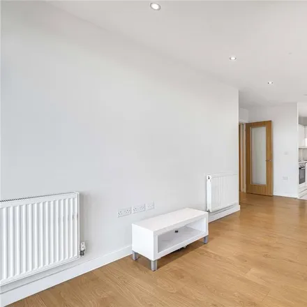 Rent this 2 bed apartment on Popular Cafe in 536 Commercial Road, Ratcliffe