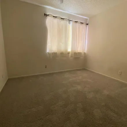 Image 2 - 3893 South Spitze Drive, Spring Valley, NV 89103, USA - Apartment for rent