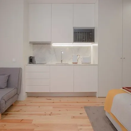 Rent this studio apartment on Porto