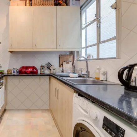 Image 3 - Strathearn House, Strathearn Place, London, W2 2NQ, United Kingdom - Apartment for sale