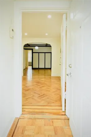 Image 7 - 99-43 63rd Avenue, New York, NY 11374, USA - House for rent