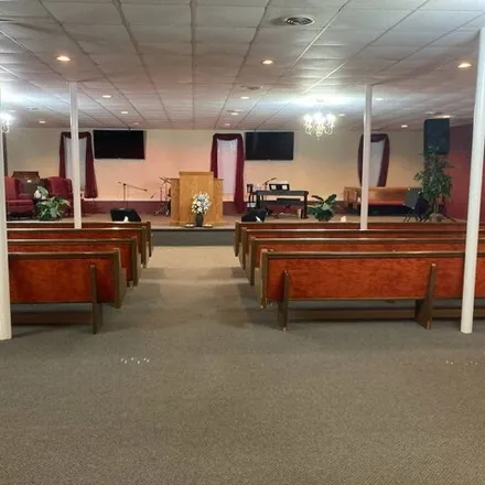 Image 7 - Silver Street Pentecostal Church, 701 North Silver Street, Olney, IL 62450, USA - House for sale