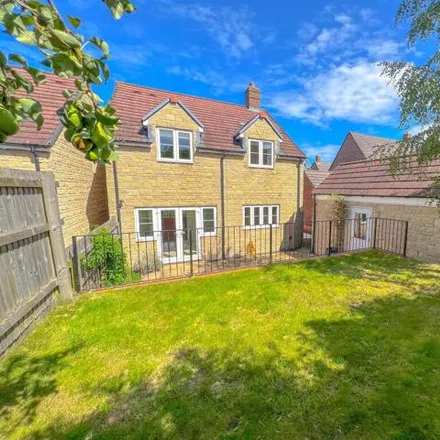 Buy this 4 bed house on Coffin Close in Highworth, SN6 7HA