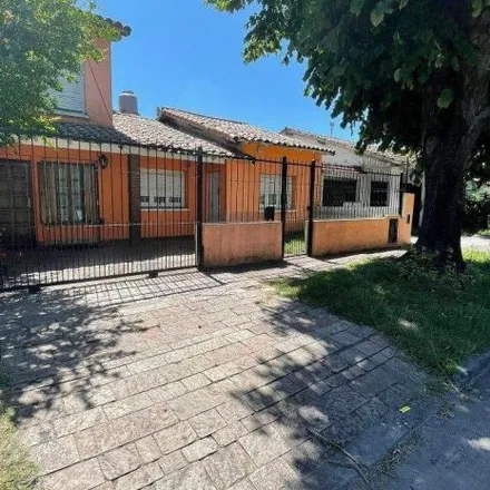 Buy this 3 bed house on Avenida Vértiz 6045 in Peralta Ramos Oeste, Mar del Plata