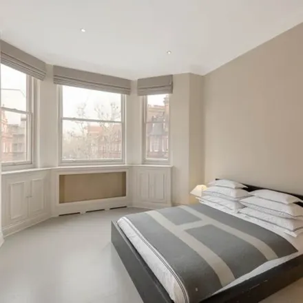 Rent this 2 bed apartment on Cheyne Terrace in 77 Chelsea Manor Street, London