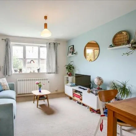 Buy this 1 bed apartment on Acton Park / Greenview Close in East Acton Lane, London
