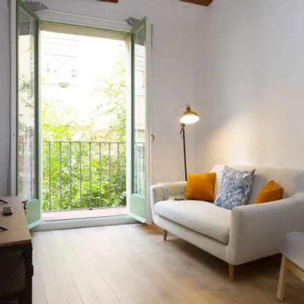 Rent this 3 bed apartment on Carrer de l'Arc del Teatre in 59, 08001 Barcelona
