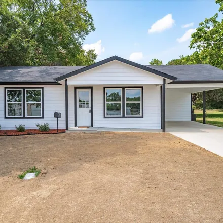 Buy this 2 bed house on 704 Lillian Street in Wills Point, TX 75169