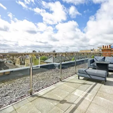 Buy this 3 bed house on 9 Brunel Mews in London, W10 4AQ