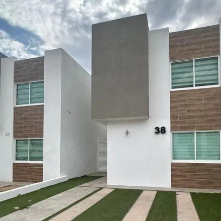 Rent this 3 bed house on Calle Álvaro Obregón 506 in Obrera, 37340 León