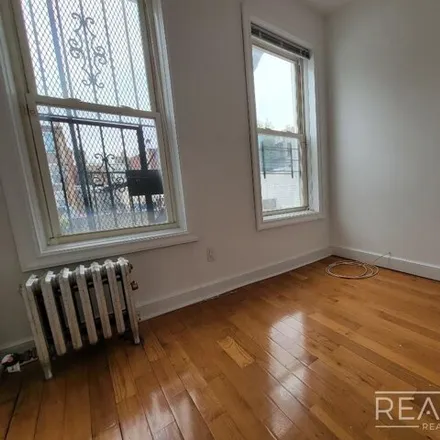 Image 7 - 274 Sumpter Street, New York, NY 11233, USA - Townhouse for rent