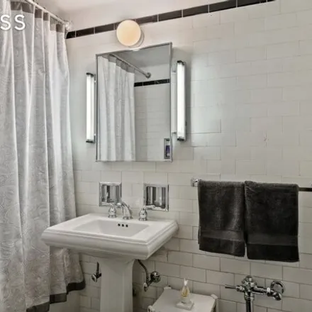 Image 7 - 400 West 24th Street, New York, NY 10011, USA - Apartment for sale