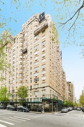 Buy this studio apartment on 870 5th Avenue in New York, NY 10065