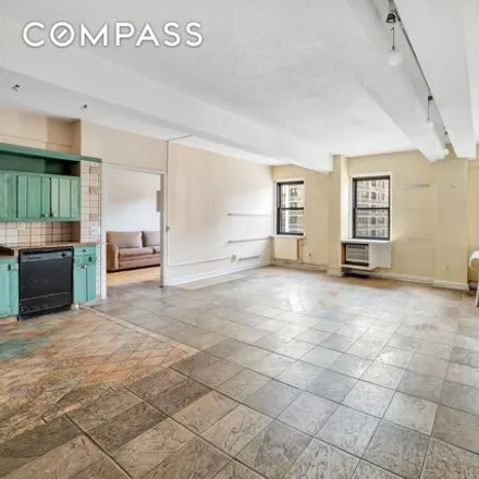 Image 6 - First Republic Bank, 2160 Broadway, New York, NY 10024, USA - Apartment for sale