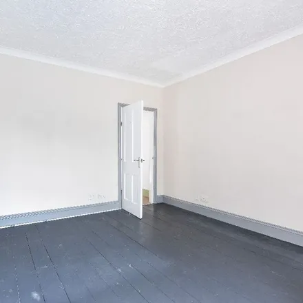 Image 3 - Subway, Chapel Road, Worthing, BN11 1EY, United Kingdom - Apartment for rent
